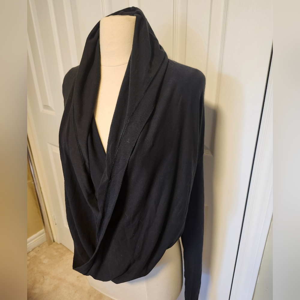 Lululemon Iconic Wrap - Picture 5 of 6
